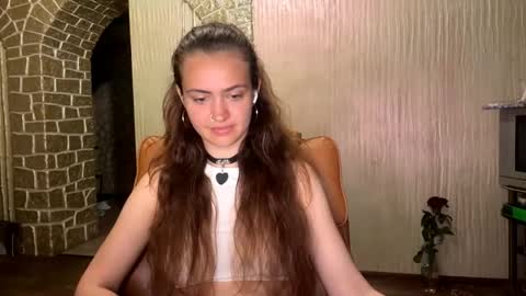Snapshot of deonnamitcheltree chatting on 06/11/26, 12:32 Eva online show from 06/11/26, 12:32