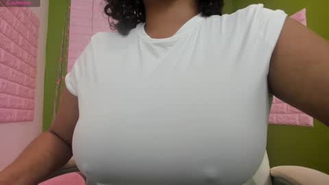 Snapshot of dephne_ chatting on 02/04/25, 03:36 Dephne online show from 02/04/25, 03:36