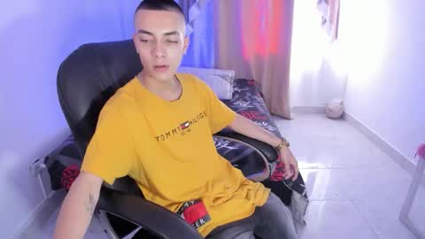 Snapshot of dereck_boy8 chatting on 11/24/25, 07:46 Dereck Boy online show from 11/24/25, 07:46