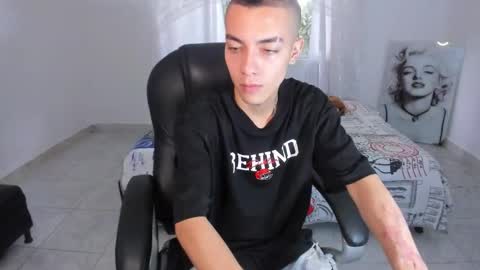 Snapshot of dereck_boy8 chatting on 12/05/25, 07:54 Dereck Boy online show from 12/05/25, 07:54