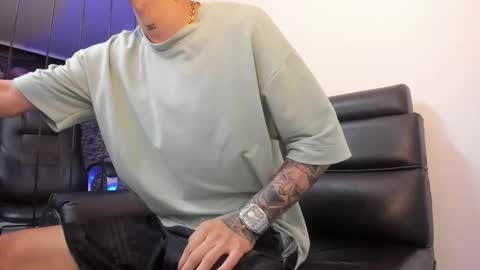 Snapshot of dereck_boyy_ chatting on 03/26/26, 04:18 Dereck Boy online show from 03/26/26, 04:18
