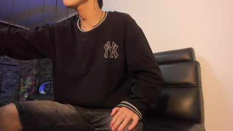 Snapshot of dereck_boyy_ chatting on 03/30/26, 04:13 Dereck Boy online show from 03/30/26, 04:13