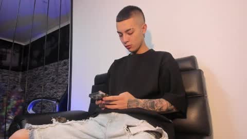 Snapshot of dereck_boyy_ chatting on 04/05/26, 02:09 Dereck Boy online show from 04/05/26, 02:09