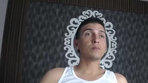 Snapshot of dereck_smithh chatting on 06/14/26, 03:08 Dereck online show from 06/14/26, 03:08