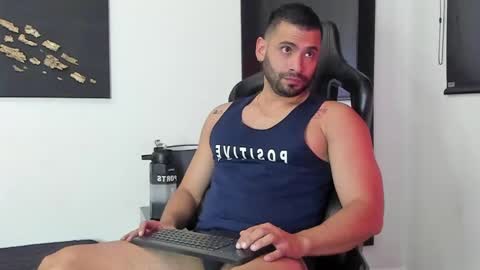 Dereck Vega online show from 12/01/24, 07:36