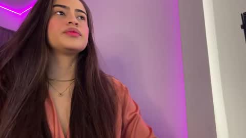 Snapshot of dereckbrownn chatting on 11/01/25, 06:43 Dereck online show from 11/01/25, 06:43