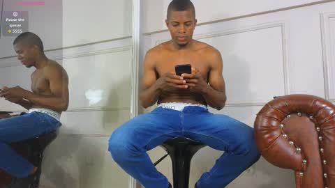 dereckwolf_ online show from 10/28/25, 11:14