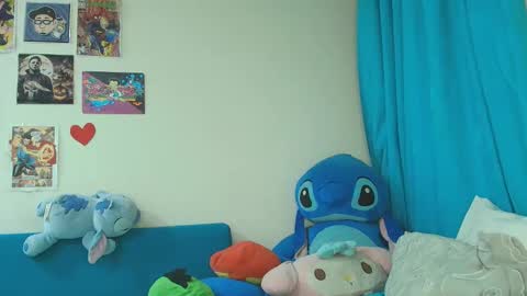 Snapshot of derek_44 chatting on 06/11/26, 03:04 derek_44 online show from 06/11/26, 03:04