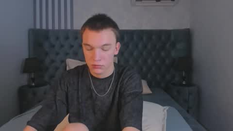 Snapshot of derek_banville chatting on 11/19/25, 12:49 Derek online show from 11/19/25, 12:49