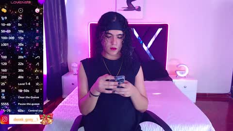 Snapshot of derek_greyy_ chatting on 01/10/25, 08:15 derek grey online show from 01/10/25, 08:15