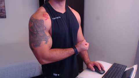 Snapshot of derek_group chatting on 12/23/24, 08:47 Derek online show from 12/23/24, 08:47