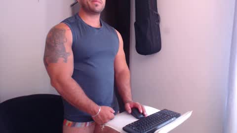 Snapshot of derek_group chatting on 09/12/25, 03:12 Derek online show from 09/12/25, 03:12