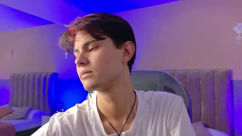 derek_sinn online show from 05/21/26, 08:49