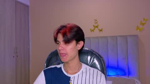 derek_sinn online show from 07/07/26, 03:53