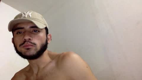 Snapshot of derek_smiith chatting on 10/08/25, 11:30 Derek smiith online show from 10/08/25, 11:30