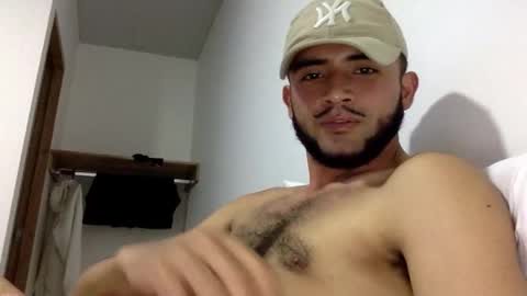 Snapshot of derek_smiith chatting on 11/15/25, 02:53 Derek smiith online show from 11/15/25, 02:53