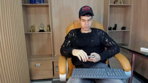derek_voss online show from 04/25/26, 12:19