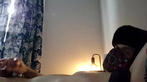 Snapshot of derekf73 chatting on 12/24/24, 06:28 Derek777 online show from 12/24/24, 06:28