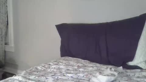 Snapshot of derekf73 chatting on 10/29/25, 03:53 Derek777 online show from 10/29/25, 03:53