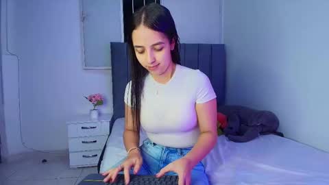 derly_cuervo703031 online show from 12/16/25, 07:19