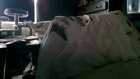 Snapshot of deroseblack chatting on 11/21/25, 05:55 deroseblack online show from 11/21/25, 05:55