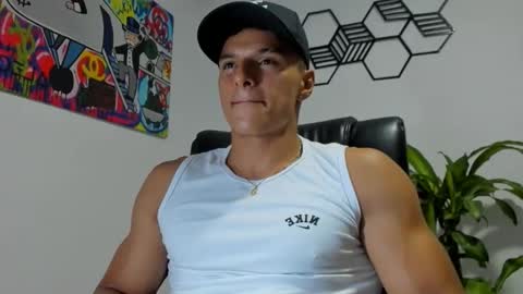 derry_adams1237 online show from 12/07/24, 11:34