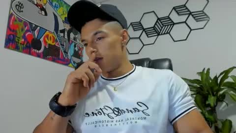 derry_adams1237 online show from 01/04/25, 12:16