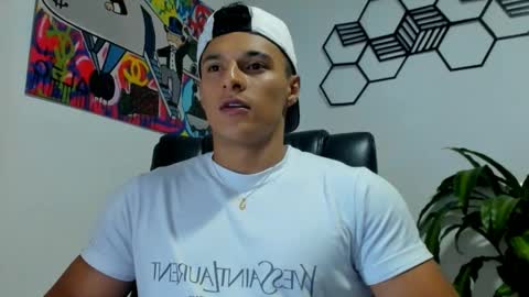 derry_adams1237 online show from 03/01/25, 02:48