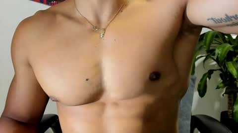derry_adams1237 online show from 03/06/25, 11:42