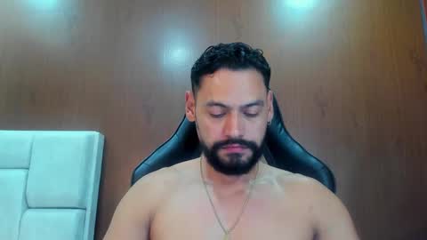 Snapshot of derrybigger_cm chatting on 09/25/25, 06:33 DerryBigger CM online show from 09/25/25, 06:33