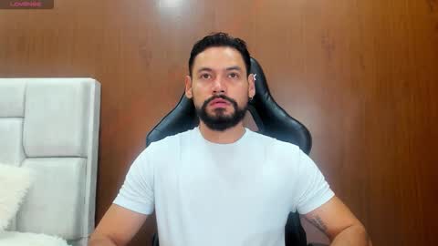 Snapshot of derrybigger_cm chatting on 10/11/25, 07:01 DerryBigger CM online show from 10/11/25, 07:01