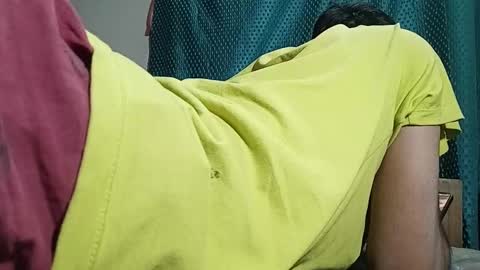 Snapshot of desi_boy799417 chatting on 02/27/25, 11:41 desi_boy799417 online show from 02/27/25, 11:41