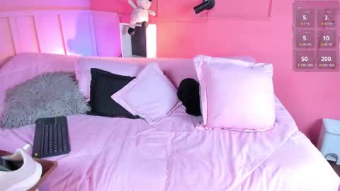 NTMY guys im a kinda desi from Medellin  online show from 05/15/26, 09:11