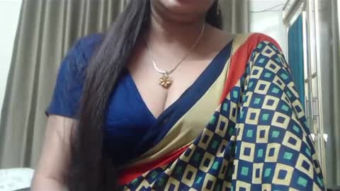 Maisa online show from 12/25/24, 07:02