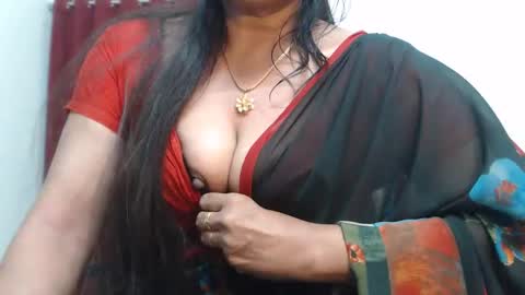 Maisa online show from 09/13/25, 04:07