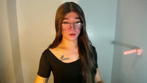 LORINE online show from 12/23/24, 02:17