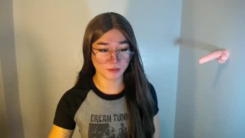 LORINE online show from 01/02/25, 06:01