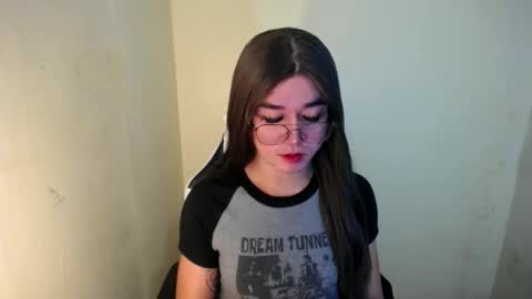 LORINE online show from 02/06/25, 02:22
