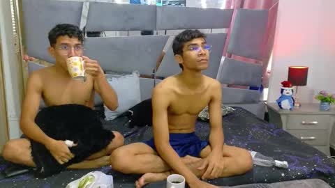 Snapshot of desire4duo chatting on 11/18/25, 01:26 desire4duo online show from 11/18/25, 01:26