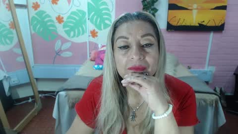 VALERIA online show from 09/10/25, 04:18