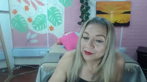 VALERIA online show from 02/05/26, 04:00