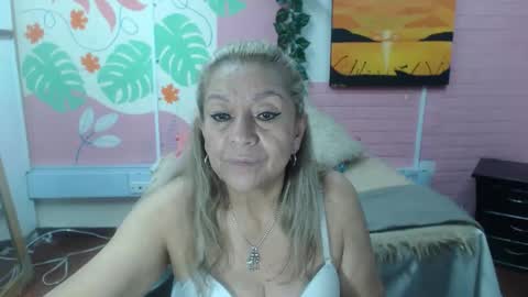 VALERIA online show from 04/11/26, 03:16