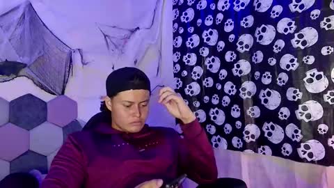 Snapshot of desireduo_tgn chatting on 10/18/25, 07:03 TORI AND MR. BEAR online show from 10/18/25, 07:03