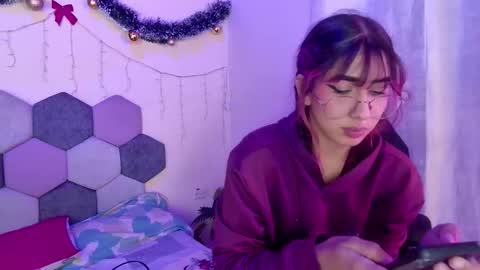 Snapshot of desireduo_tgn chatting on 12/13/25, 07:53 TORI AND MR. BEAR online show from 12/13/25, 07:53