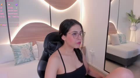 desire online show from 12/18/25, 11:49