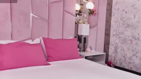 Snapshot of desireekeys chatting on 09/24/25, 04:05 Desiree online show from 09/24/25, 04:05