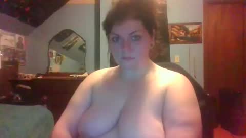 Snapshot of desireepeach69 chatting on 05/23/26, 01:00 desireepeach69 online show from 05/23/26, 01:00