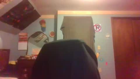 Snapshot of desireepeach69 chatting on 05/25/26, 01:22 desireepeach69 online show from 05/25/26, 01:22