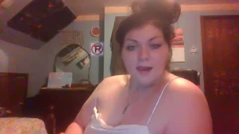Snapshot of desireepeach69 chatting on 05/29/26, 01:47 desireepeach69 online show from 05/29/26, 01:47