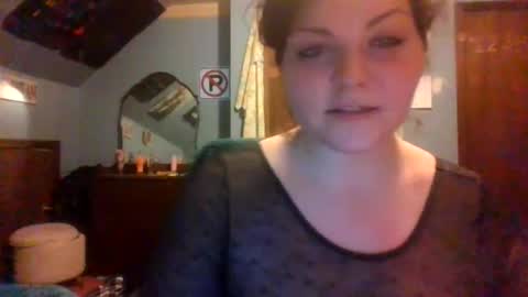 Snapshot of desireepeach69 chatting on 06/13/26, 02:53 desireepeach69 online show from 06/13/26, 02:53